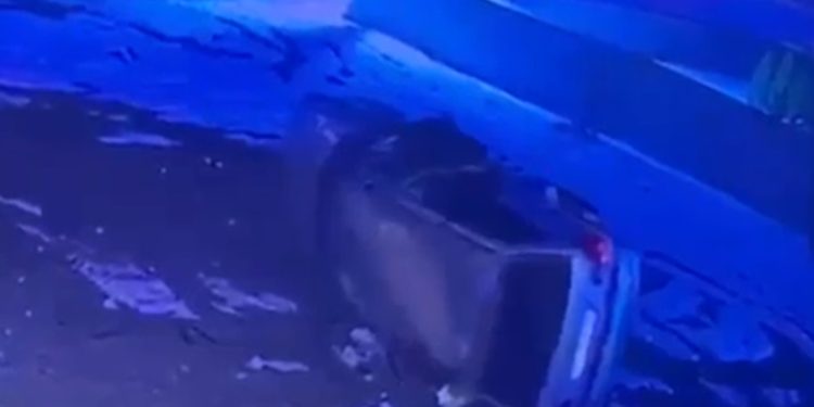 Teška saobraćajna nesreća u Tutinu: Žena i dvoje djece povrijeđeni