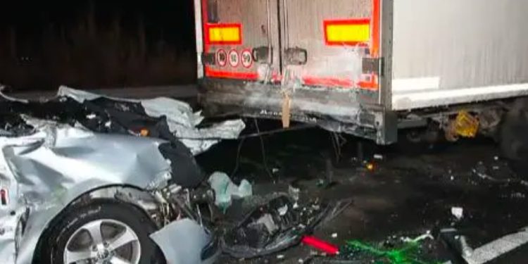 Prvi snimci saobraćajne nesreće u Mađarskoj u kojoj je stradao bračni par Tahirović VIDEO