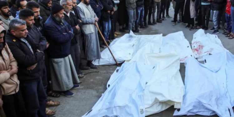 Nastavak napada na Gazu, ubijeno više civila u bombardovanju škole i “sigurne zone”