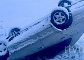 Dramatična saobraćajna nesreća u Bijele Vode kod Novog Pazara, auto na krovu