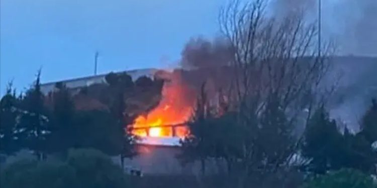 Najmanje 12 osoba je poginulo, a nekoliko je povrijeđeno u jakoj eksploziji