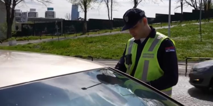 Bosanac zasmejao cijeli region odgovorim policajcu na pitanje šta ima od zimske opreme