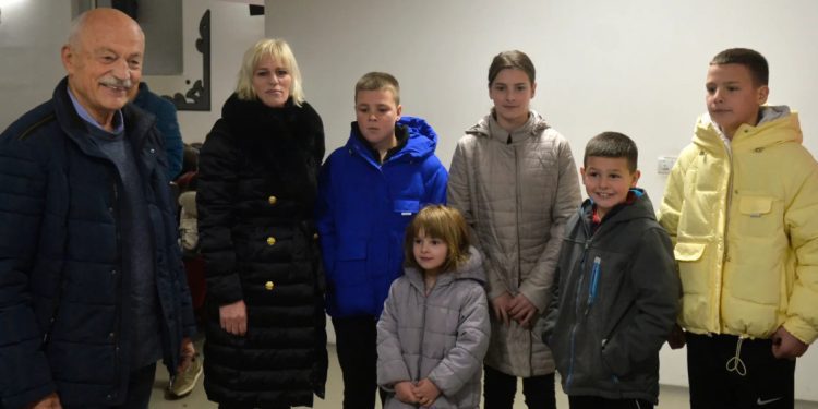 Lijep gest humanitarne organizacije: Pomoć djeci Sandžačkih opština