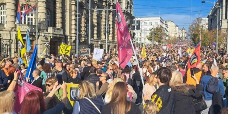 Premijer dao novu  ponudu prosvetarima, dva povećanja u tekućoj godini plus u narednoj