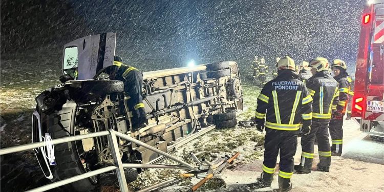 Prevrnuo se autobus iz BiH sa učenicima, vozač bila žena