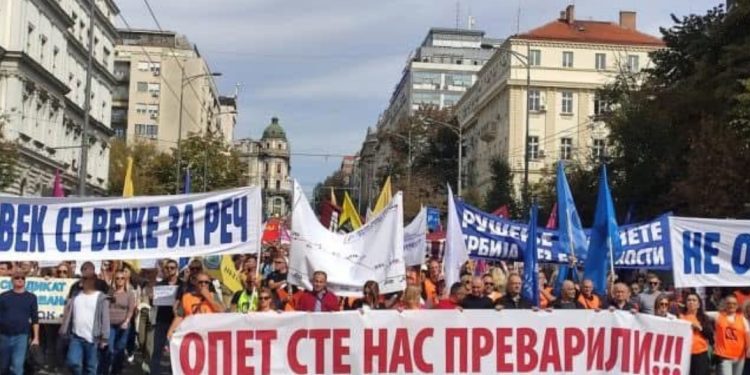 Sutra počinje drugo polugodište, trećina prosvetara protestuje