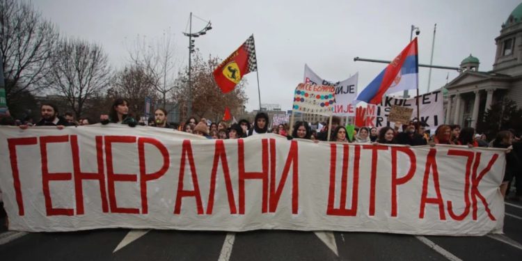 Veliki odziv na poziv na generalni štrajk u Srbiji