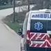 Vozač hitne pomoći prevrnut na stranu, saobraćaj otežano