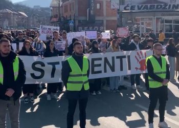 Novi Pazar: Studenti održali blokadu magistrale, nastavljaju se protesti i sutra