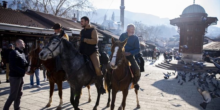 Oživljavanje Tradicije: Putovanje Andaluzijskih Muslimana do Mekke na konjima