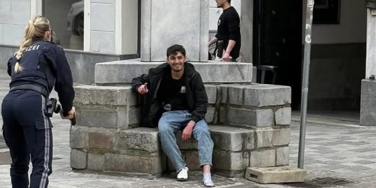 Tragičan napad u Astriji, nižem ubio diečaka i povredio još četvoro ljudi