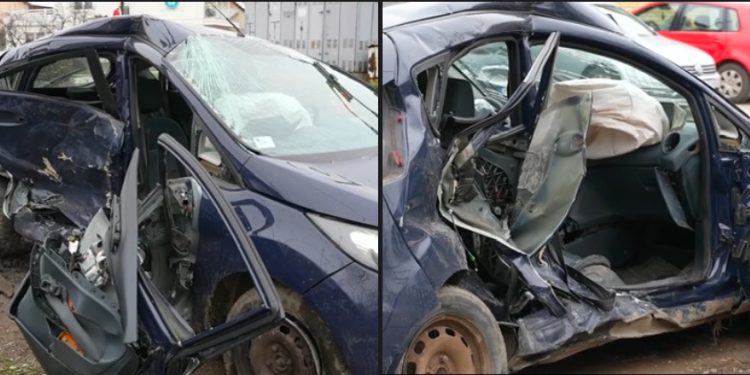 U sudaru  dva putničkog i teretnog vozila dvije djevojke stradale a četiri osobe povređene