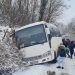 Nesreća na BiH putu, autobus pun učenika sletio u kanal
