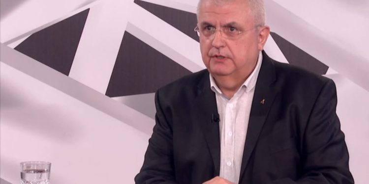 Ko pominje otcepljenje Vojvodine osim Orbana i Vučića