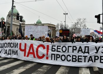 Totalna obustava rada prosvetnih radnika sledeće nedelje: Protesti i podrška studentima