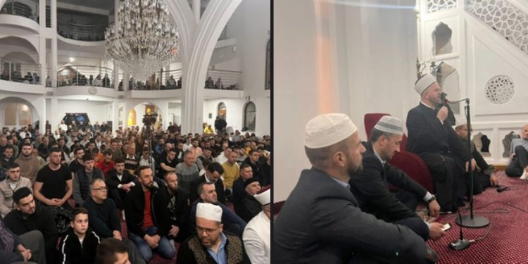 Obilježavanje Lejletu-l-Kadra u Sultan Fatih džamiji u Tutinu, dodijeljene poklon tri Umre