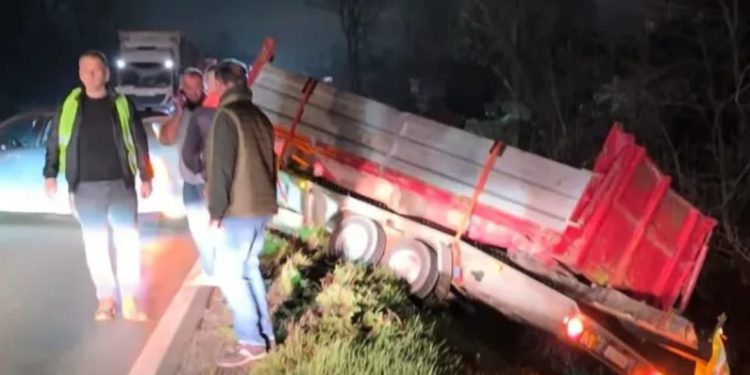 Dve saobraćajne nezgode na magistralnom putu Čačak–Kraljevo,  u jednom učestvovao novopazarac