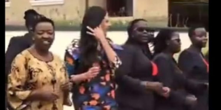 Vučićeva žena plesala u Keniji ali nije uspjela spriječiti  priznanje Kosova