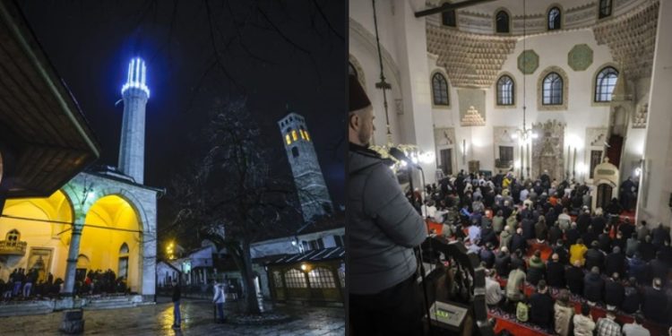 Vjernici punili džamije širom BiH i Sandžaka, prva teravija klanjana