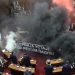 Sukob poslanika u Skupštini Srbije, bacili dimnu bombu a ministre gađali jajima VIDEO