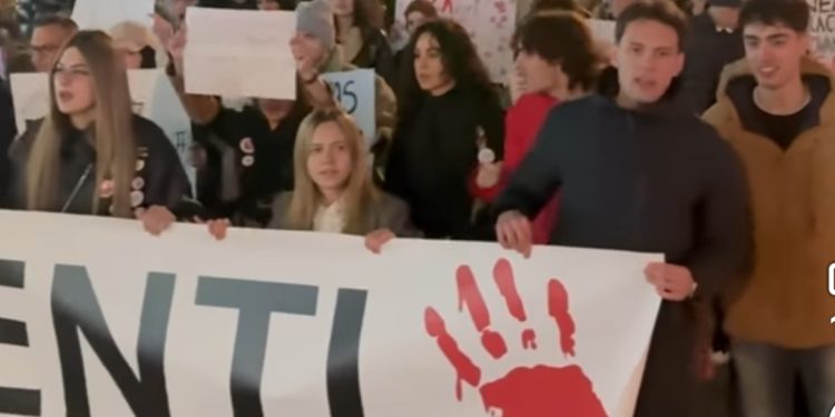 Održan protest studenata u Novom Pazaru: Ne borimo se za političke ciljeve