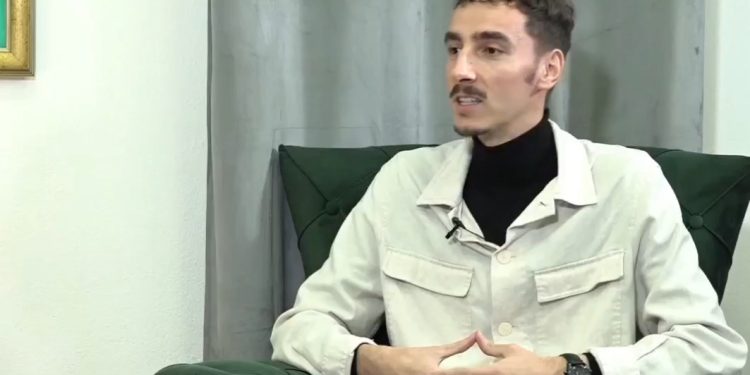 Izudin Ašćerić mladi pjesnik iz Gluhavice kod Tutina