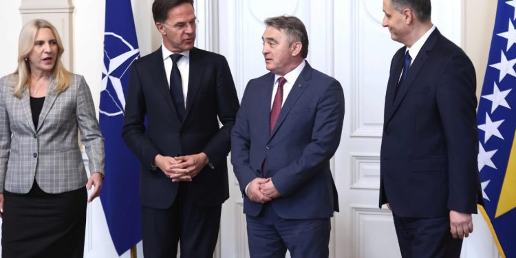 Podrška BiH iz NATO., generalni sekretar dao jasne smjernice za poštovanje drzavnih zakona i Schmidta