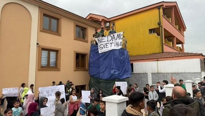 Bošnjačka stranka: Nećemo dozvoliti rušenje džamije  na Koniku