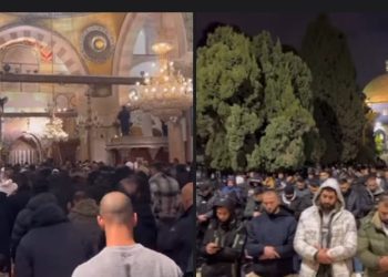 Kiša i igraničenje cionista nisu spriječile hiljade Palestinaca da klanjaju teravije u Al Aksi VIDEO