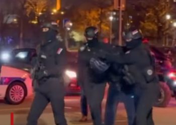 Hapšenje A.E. u Novom Pazaru: Međunarodna poternica i istraga, pretresi na nekoliko lokacija
