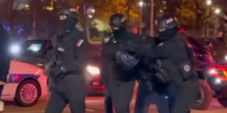 Hapšenje A.E. u Novom Pazaru: Međunarodna poternica i istraga, pretresi na nekoliko lokacija