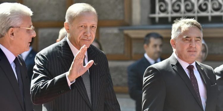 Erdogan pozvao članove predsjedništva BiH na razgovore u Ankari