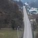 Teška saobraćajna nesreća u naselju Bajrvica, golf izletio sa puta i završio u kanal