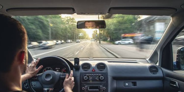 Nova pravila za bezbednost automobila u EU: Fizički tasteri se vraćaju i mjenjaju ekrane osjetljive na dodir