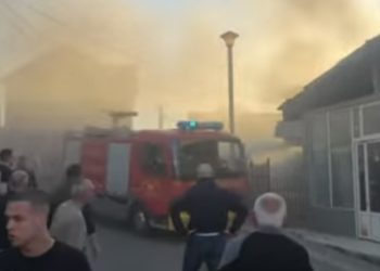 Požari na tri lokaliteta u Rožajama: Brza intervencija vatrogasaca sprečila širenje vatre