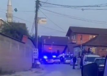 Masovna tuča u Novom Pazaru: Više povrijeđenih osoba nožem, policija na terenu