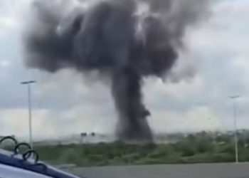 Jemenski Huti raketama napali Izrael, pogođen aerodrom VIDEO