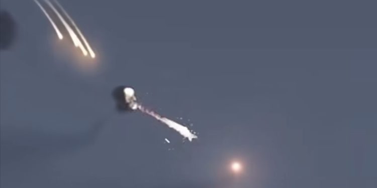 Žestok odgovor Pakistana: Pokrenuta kopnena i vazdušna ofanziva, oboreno više aviona