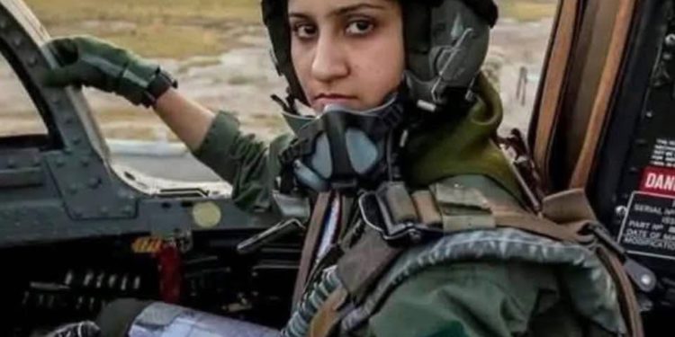 Pakistanska pilotkinja Ajša oborila tri indijska borbena aviona Rafale, završila tursku obuku