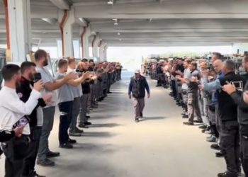 Emotivan ispraćaj Asima u penziju: Kolege mu priredile veličanstvenu proslavu, kao predsjedniku