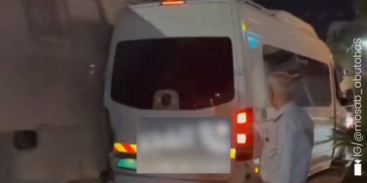 Pogledajte trenutak kada izraelsko vozilo udara u autobus sa hadžijama iz Jenina