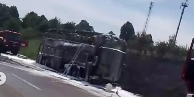 Drama u autobusu punom đaka: Potpuno  izgorio na putu na izlet