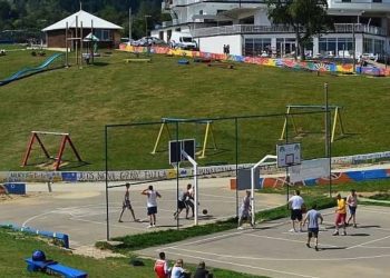 Tragedija u Ajdinovićima: Preminuo srednjoškolac nakon pada gola