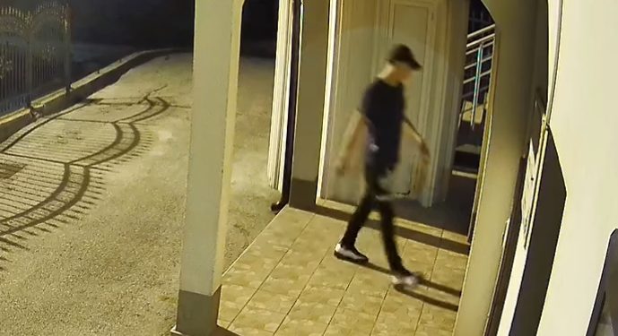 Pljačka džamije u Zenici: Građani pozvani da pomognu u identifikaciji počinitelja VIDEO