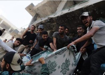 Izraelski cionisti uboli 24 Palestinca dok su čekali u redu za pomoć u Rafahu VIDEO