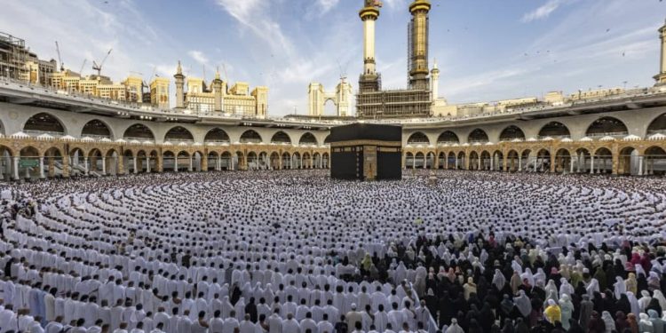 Muslimani širom svijeta sutra slave Kurban Bajram – Praznik žrtve, milosti i zajedništva