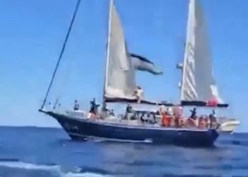 Humanitarni brod “Madleen” na putu ka Gazi uprkos izraelskim upozorenjima