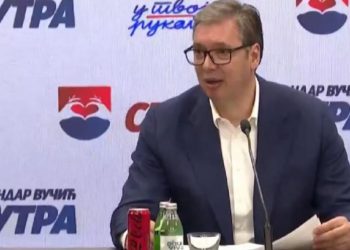 “Nestranački” predsjednik saopštio rezultate izbora iz sjedišta SNS-a, navikli smo na njegove ispade