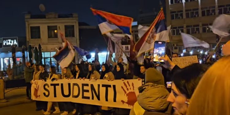 Vidovdanski miting i kontramiting studenata i ćaćiovaca, sve podsjeća na doba Miloševića