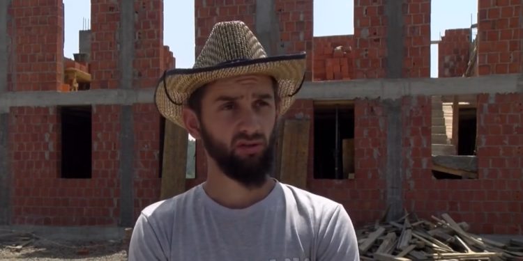 Reževiće i Devreče dobili novu školu a uskoro u džamiju: Emrah je mladić koji voli Pešter